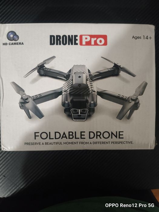 Карбоновый дрон с экраном