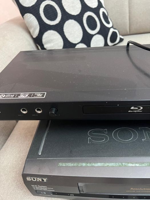 Срочно продам Blu-ray, DVD/VCD/CD, кассетные плейеры