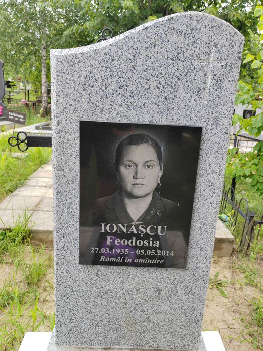 Placa funerara funerara granit negru