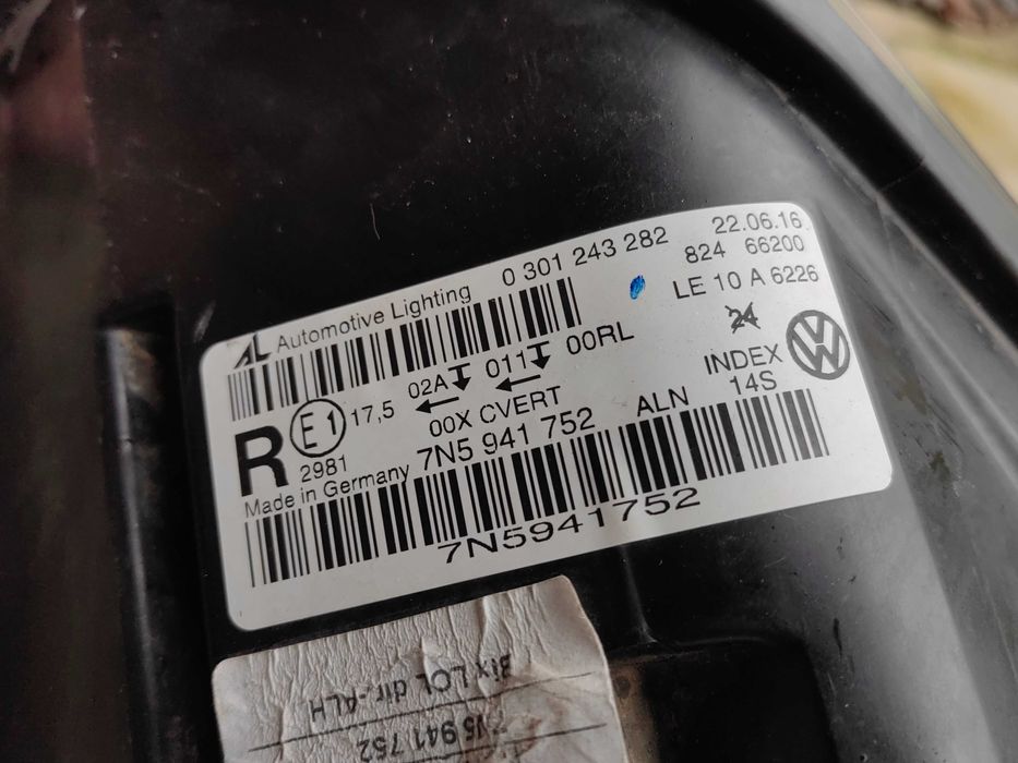 Фар Seat Alhambra Xenon десен / Фар Сеат Алхамбра ксенон Оригинален