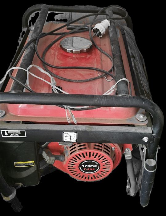 Бензиновый электродвижок 220В