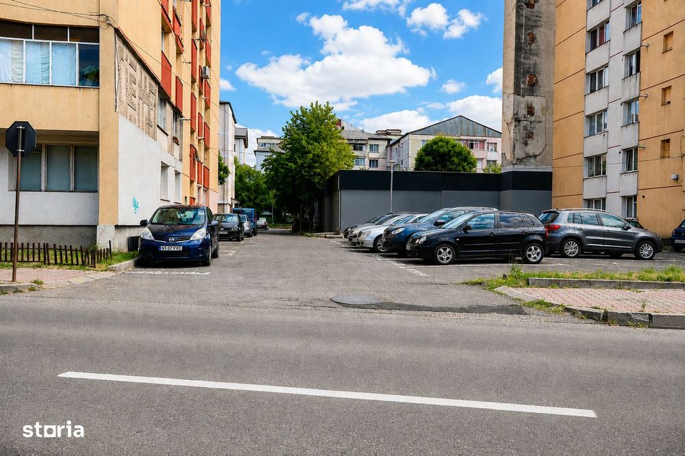 Cladire comerciala de vanzare, Str. Darmanesti , Piatra Neamt