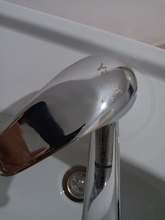 Раковина со смесителей