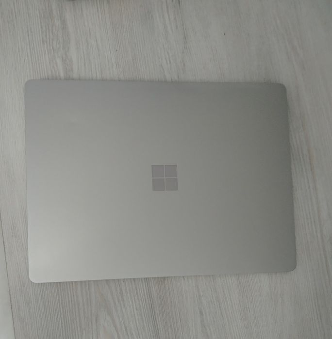 Microsoft Surface Go