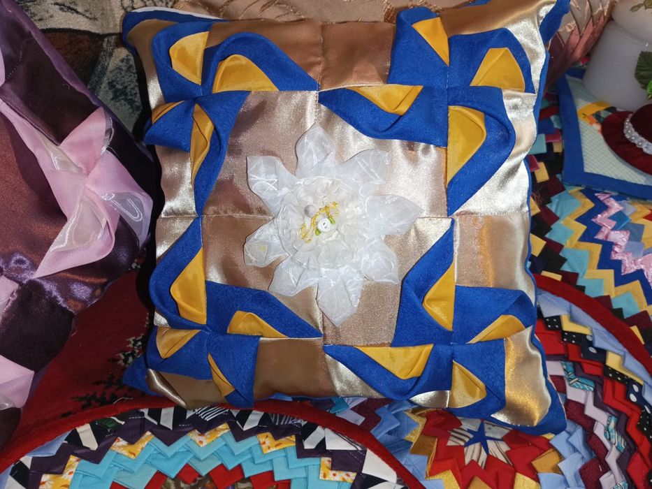 Продам куклы и рукоделие