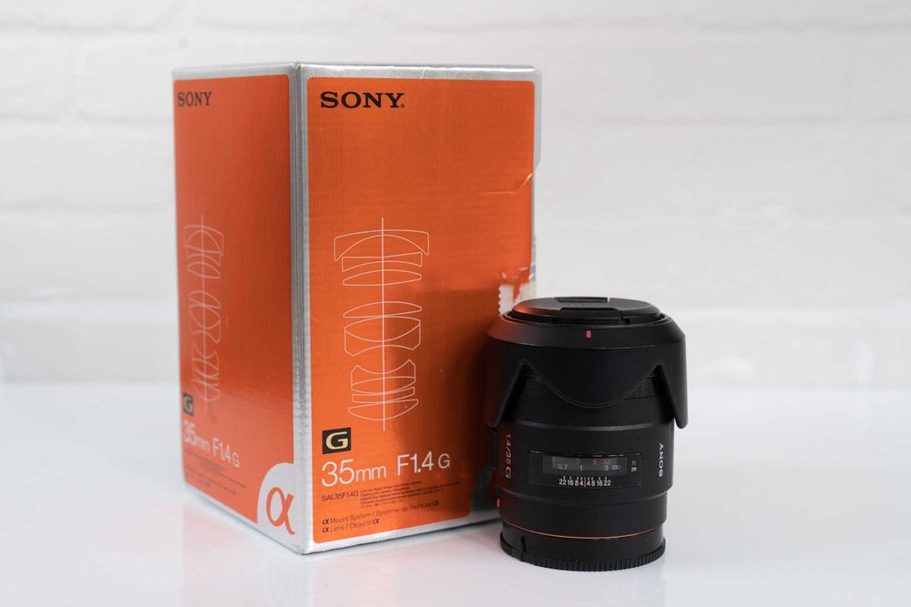 Продавам обектив Sony SAL 35F1.4G за фотоапарати със Sony A байонет.