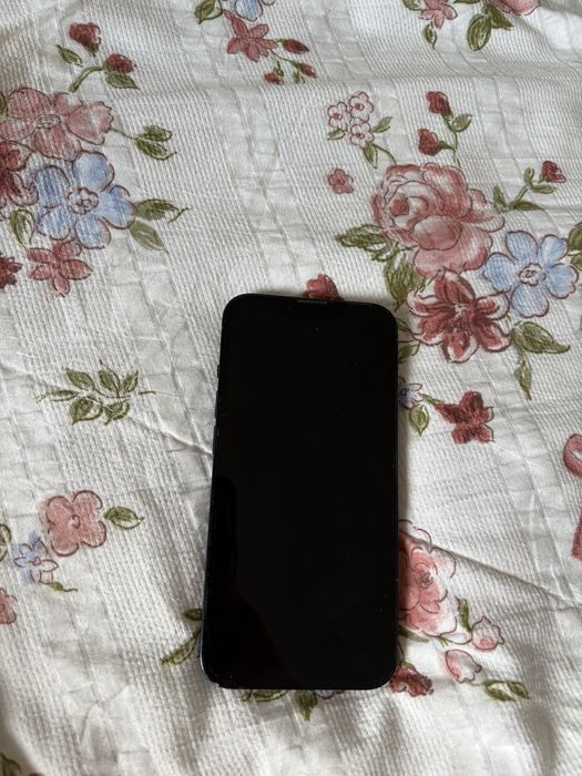 Айфон 13 87акб новый почти