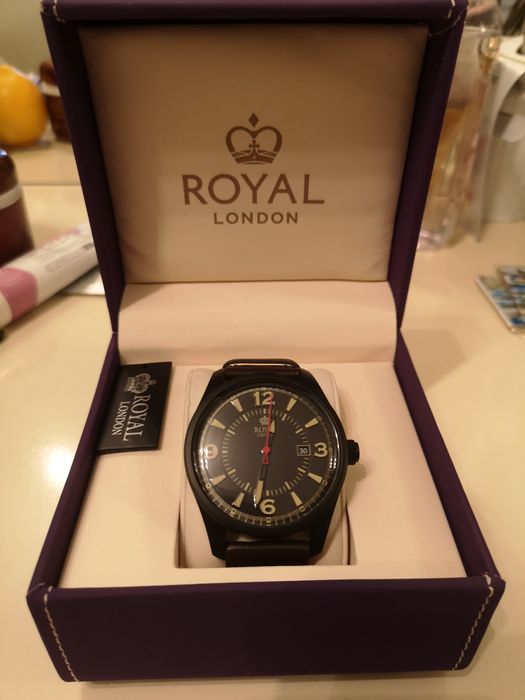 Часы Royal London