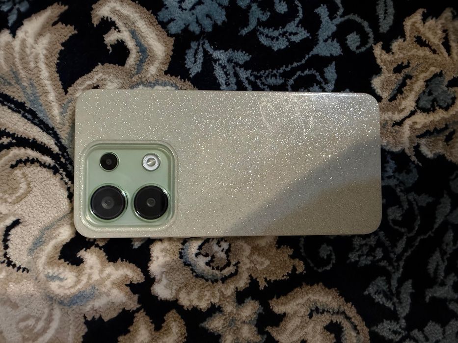 Телефон Redmi Note 13