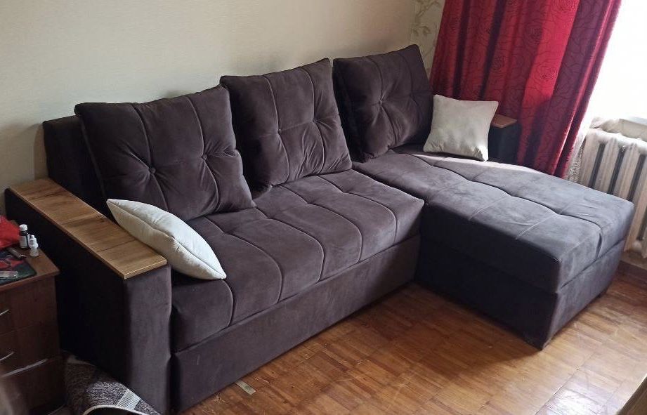 Продается диван (самовывоз)