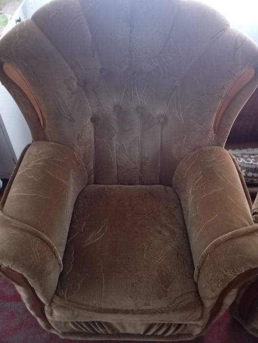 Продам два кресла