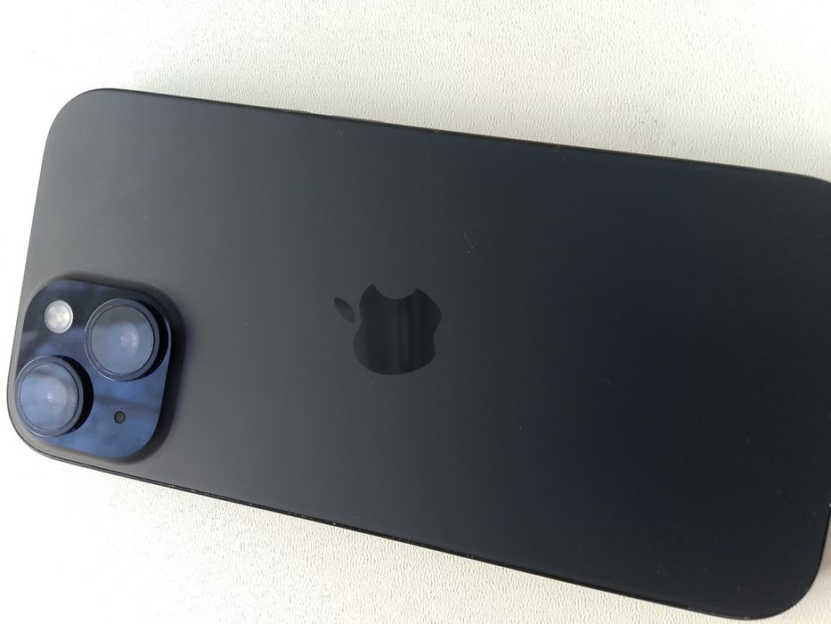 Продам Айфон 15 в идеале