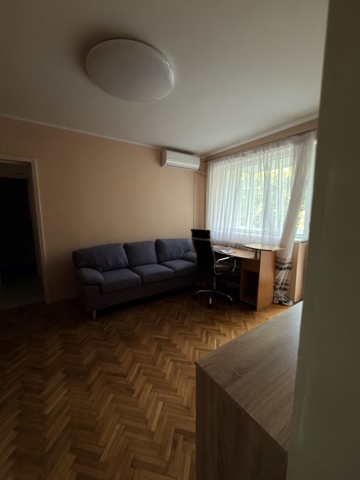 Inchiriez apartament 3 camere