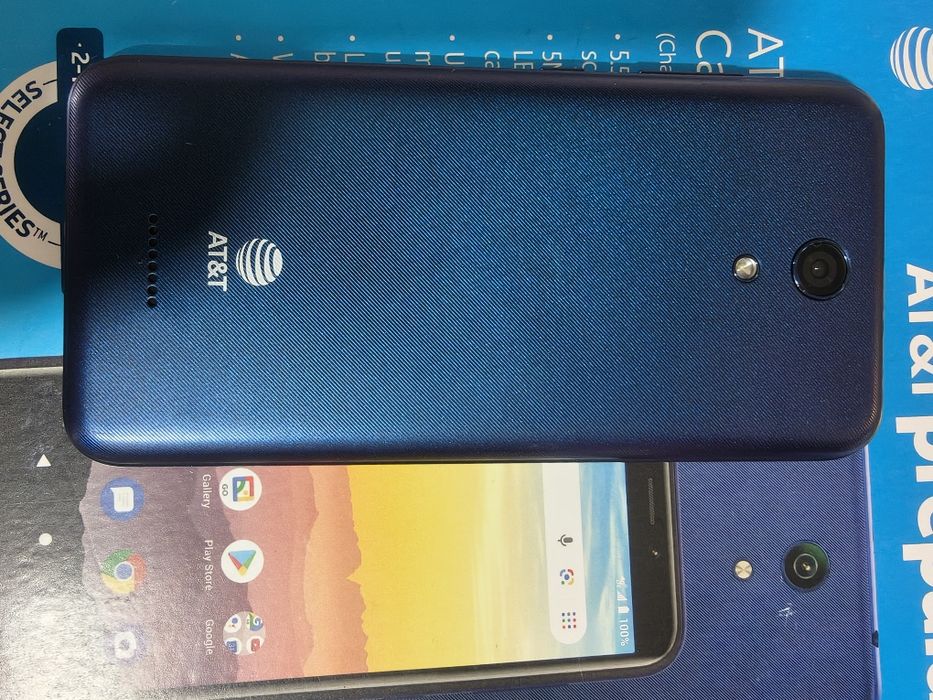 Продавам Андроид смарт телефон кодиран за Америка