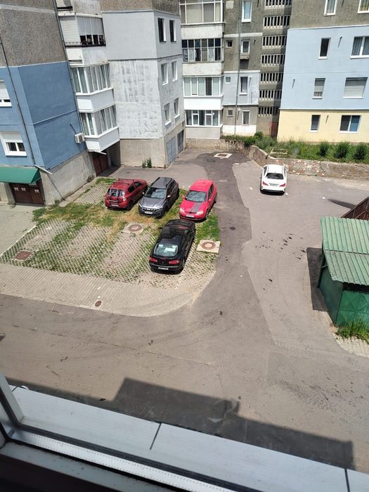 Apartament 4 camere, 69 mp, etaj 3/4, centrală proprie – Mediaș, str. Păltiniș