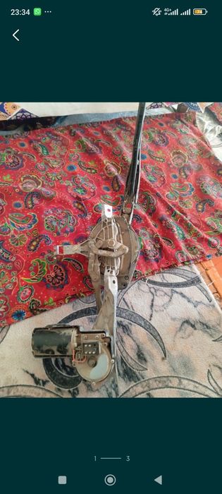 Запчасть Стеклоочистителя от Мерседес 124