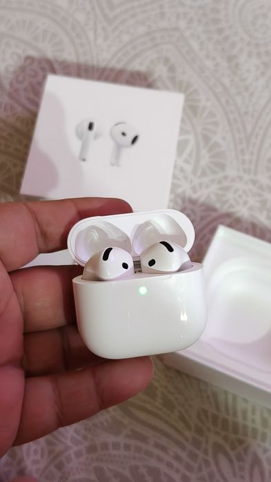 Airpods 4 продам