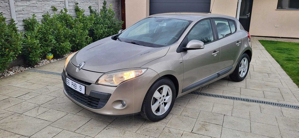 RENAULT Megane