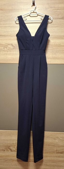 Salopeta sexy cu decolteu adanc, buzunare, marime 36, impecabila