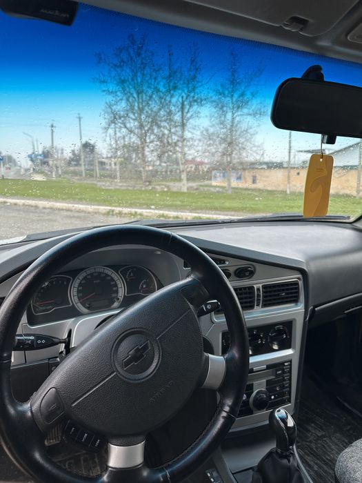 Srochni sotiladi Nexia 2 1.6 dons