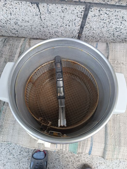 Фритюрник в добро състояние