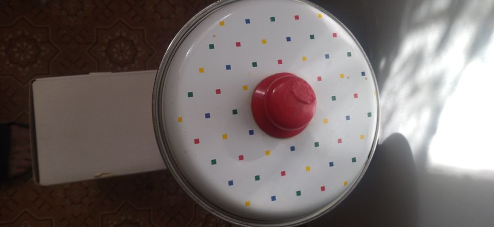 продам эмалированные кастрюли