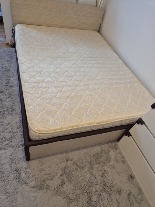 Pat 140x190 folosit ocazional