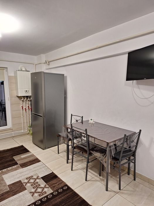 Inchiriez apartament 2 camere