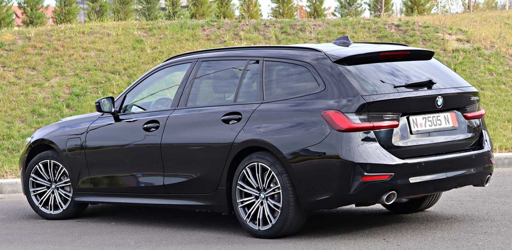 BMW 330 E / G21 / 292 CP / Hybrid / Led Adaptiv/Distronic/Volan M/E6