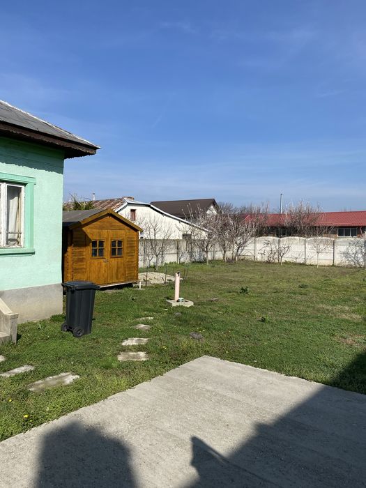Casa  in comuna Isalnita central