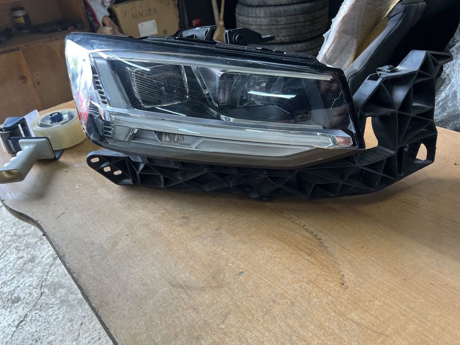 Фар  far Full Led фарoве за Ауди Кю2 Audi Q2 81A941034A 2017+ десен