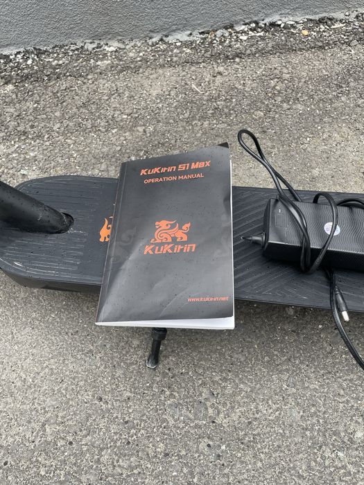 Kukirin s1 max. In garantie pana in iulie 2026. Are kilometrii dati de restati de la 400 km