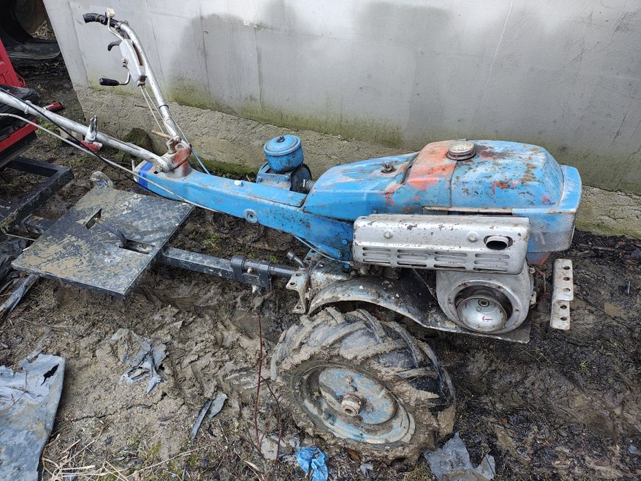 Vand sau schimb Motocultor