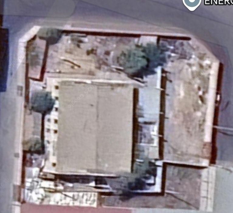 Срочно продаетца 22 сотых   и плус нежилая 900 kv 2 етажная зданя