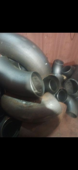 Продам.    флянцы, задвижки, отводы