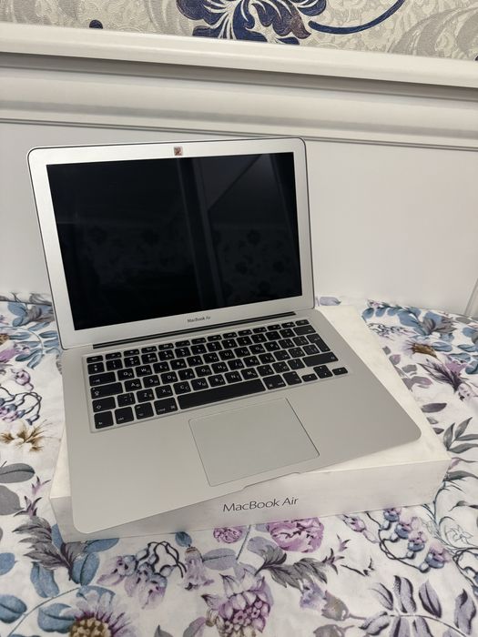 MacBook Air (13-inch, Early 2015)