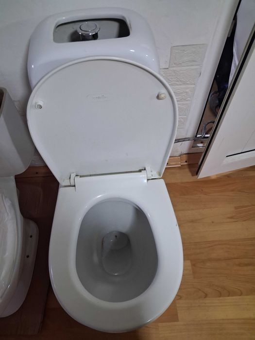 Продам Унитаз рабочий