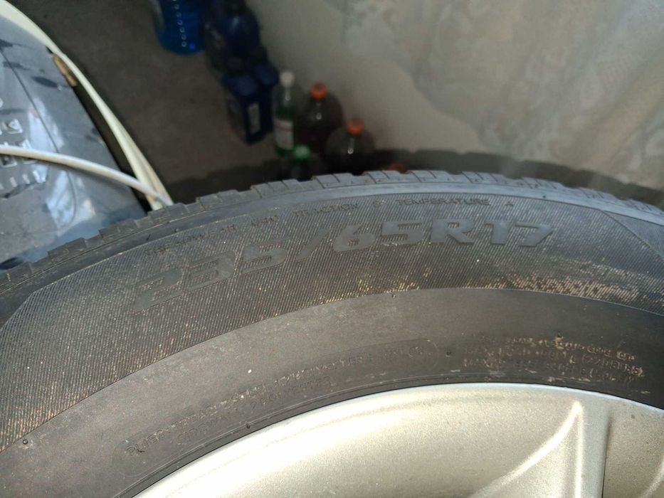 Cauciucuri de iarna aproape noi  genti aluminiu pt AUDI Q5  235/65/17