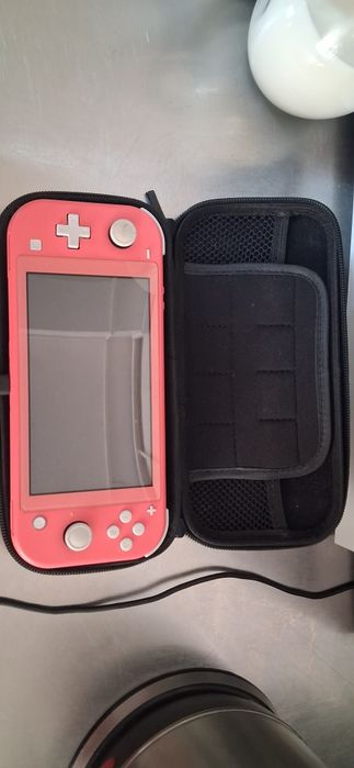 Продам Nintendo Switch Lite