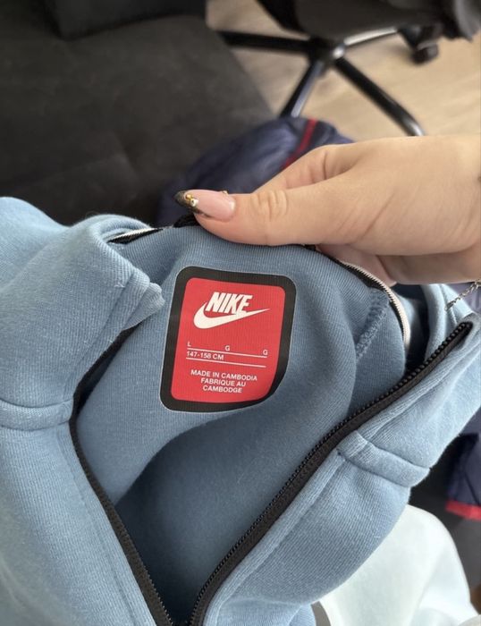 Син Tech fleece