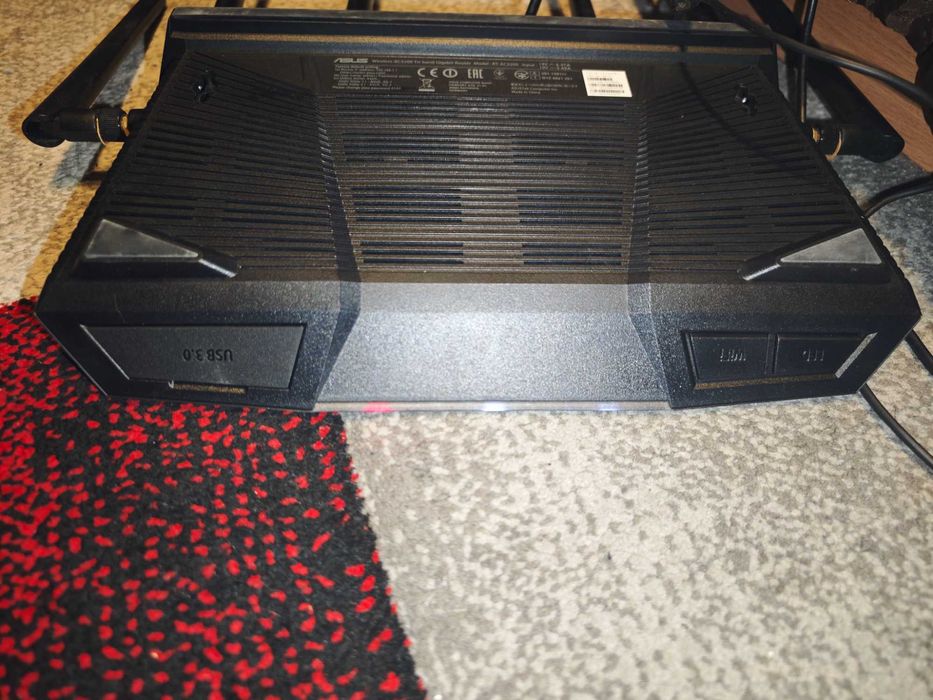 Трибандов Безжичен рутер Asus RT-AC3200, AC 3200, 600+1300+1300 Mbps