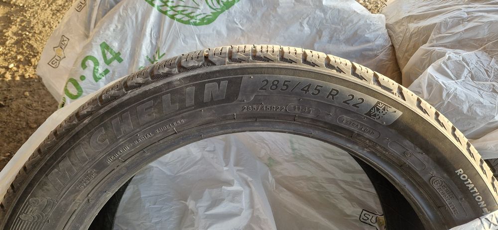 Шины 285/45/ R22