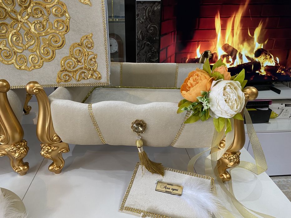 Тойбастар корзины сәукеле