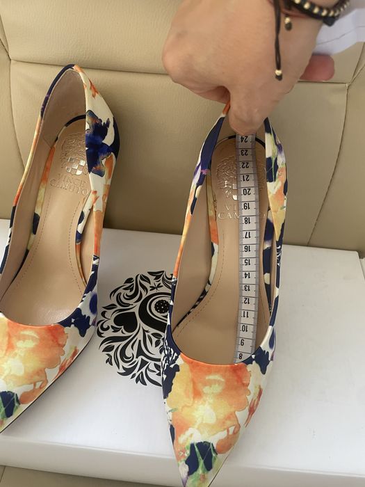 Pantofi Stiletto colorați Vince Camuto, ca noi, marime 36
