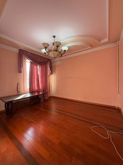 5-комнатная квартира Госпитальный рынок Мирабадский район