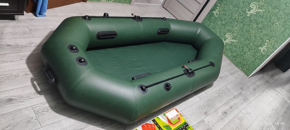 Продам лодку колибри