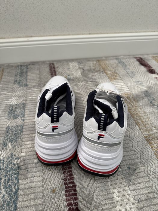 Кроссовки fila новые