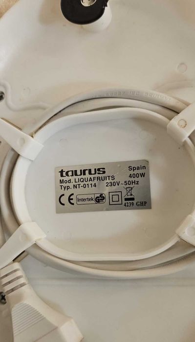 Сокоизтисквачка за плодове и зеленчуци Taurus