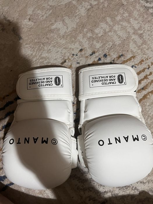 Перчатки для MMA «MANTO» (Белые)