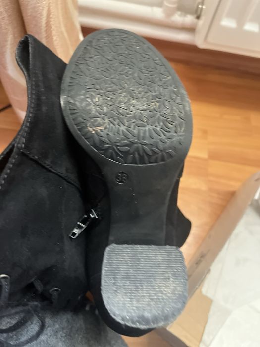 Cizme lungi in stare foarte buna